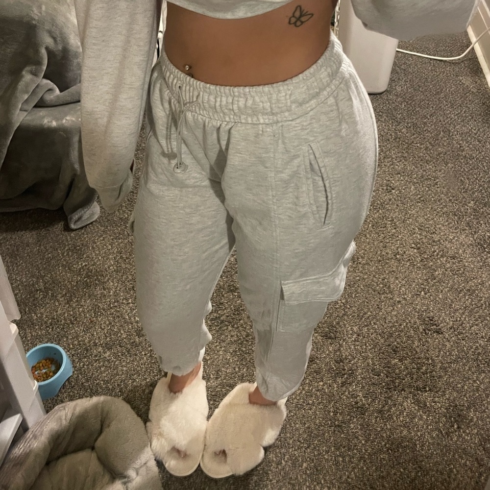 grey cargo sweat joggers
